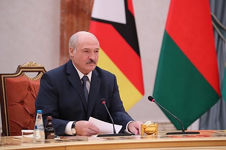 Беларусь стремится к выходу на стратегический уровень сотрудничества с Зимбабве - Александр Лукашенко