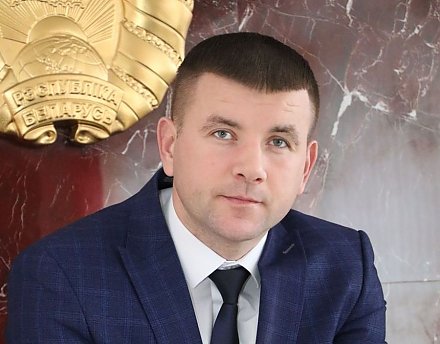 В субботу председатель Вороновского райисполкома Дмитрий Захарчук провел прямую телефонную линию с жителями района