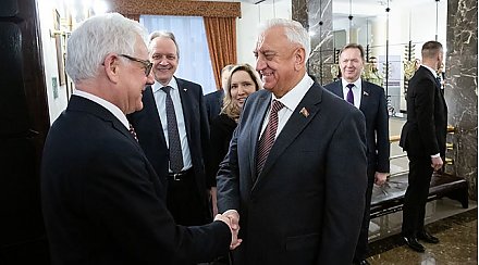 Польша высоко оценивает вклад Беларуси в минские соглашения - Яцек Чапутович