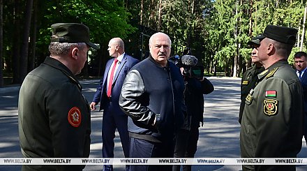 Александр Лукашенко приехал на Центральный командный пункт ВВС и войск ПВО