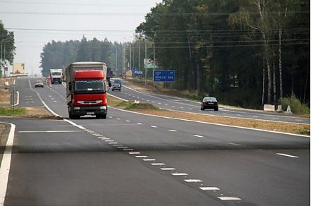 В Гродненской области отремонтируют 177 км местных дорог и возведут новый мост через Неман