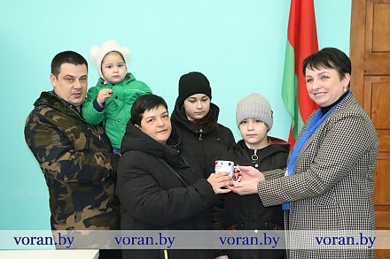 Тренд нынешних выборов на Вороновщине — голосовать семьей