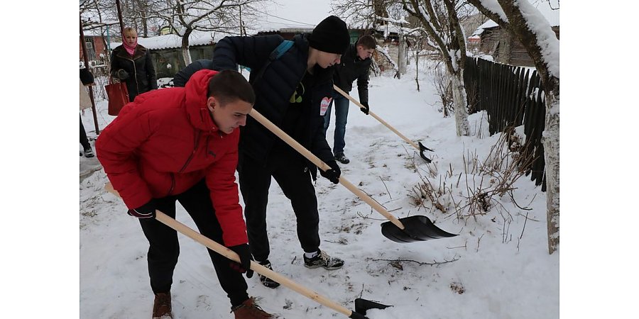 Молодежь Вороновщины поможет справиться со снегом