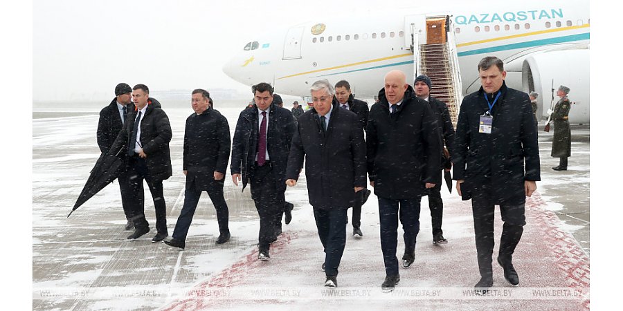 Президент Казахстана прибыл с визитом в Беларусь