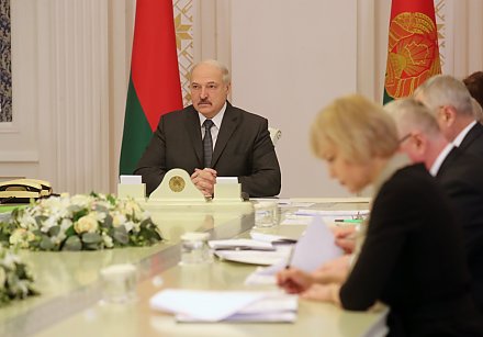 Новая редакция закона о госслужбе рассматривается на совещании у Александра Лукашенко