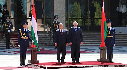 Лукашенко - Орбану: если мы о чем-то договоримся, Беларусь будет свято это выполнять