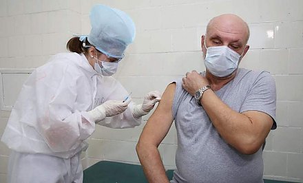 Россия передала Беларуси новую вакцину от коронавируса "Эпиваккорона"