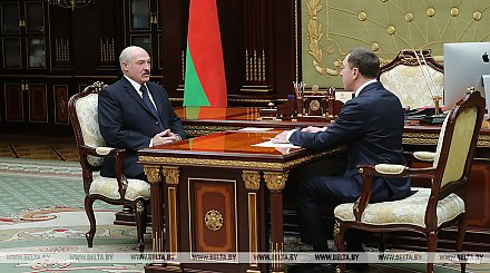 Лукашенко послу Снопкову: китайцы должны знать, что белорусы - их настоящие друзья