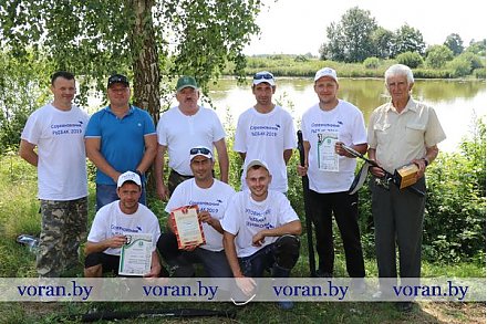 «УЛОВистые рыбаки» из Вороновского района победили в межрайонных соревнованиях по лову рыбы летней поплавочной удочкой (Фото)