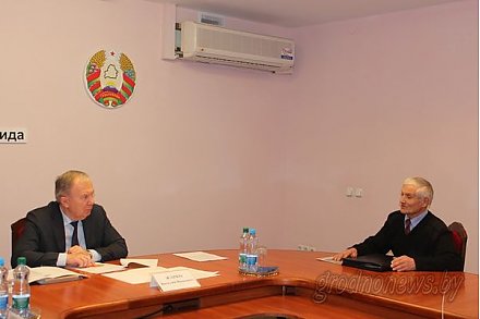 Министр здравоохранения Беларуси Василий Жарко посетил Лидский район и провел личный прием граждан в районном исполнительном комитете