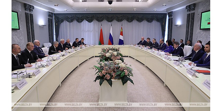 Александр Лукашенко: у Беларуси и России еще будут учиться, как преодолевать санкции