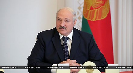 "Вы - на переднем крае" - Лукашенко требует от руководства районов решения социальных вопросов