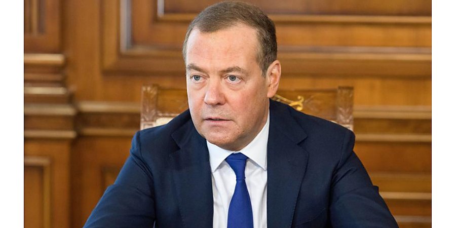 Медведев: против России ведется полномасштабная гибридная война