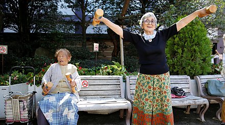 В Японии число жителей старше 100 лет превысило 80 тыс.