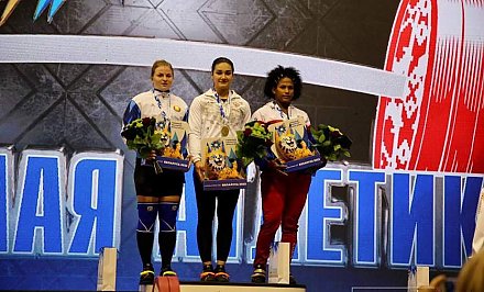 Белорусская тяжелоатлетка Сюзанна Володько завоевала серебро II Игр стран СНГ в весовой категории до 71 кг