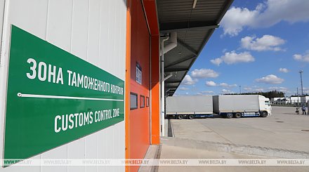 Литовская сторона возобновила оформление транспорта в пункте пропуска "Мядининкай"