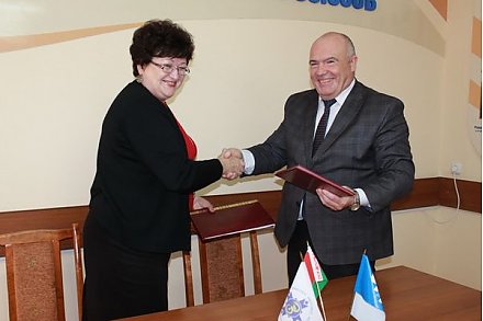 Профсоюзы медиков из Гродно и Калиниграда подписали протокол о сотрудничестве
