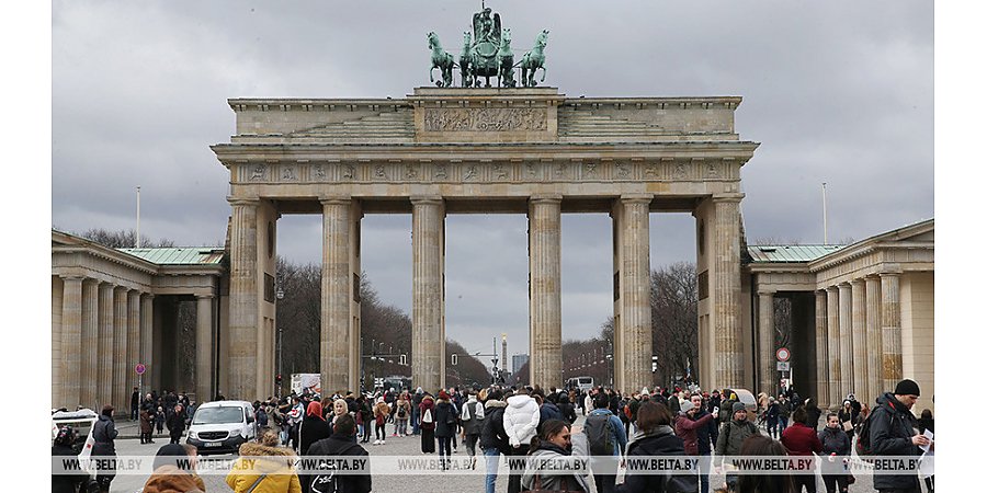 Более половины жителей Германии высказались за начало Украиной мирных переговоров с Россией