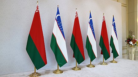 Официальная встреча Александра Лукашенко и Шавката Мирзиёева проходит в резиденции Президента Узбекистана