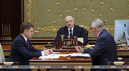 Лукашенко: надо очень активно начинать новый учебный год
