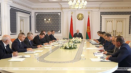 Лукашенко собрал совещание по актуальным вопросам развития пищевой промышленности