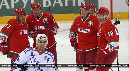 Участники медальных матчей определятся сегодня на хоккейном Рождественском турнире в Минске