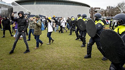 На подавление COVID-протестов в столице Нидерландов потратили более 5 млн евро