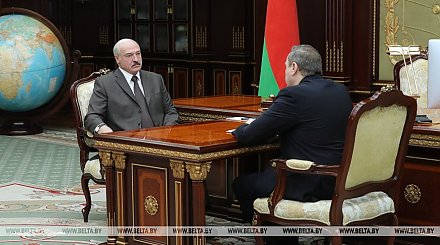 Лукашенко: система здравоохранения Беларуси и врачи молодцы