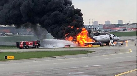 При крушении самолета в Шереметьево выжили 37 человек