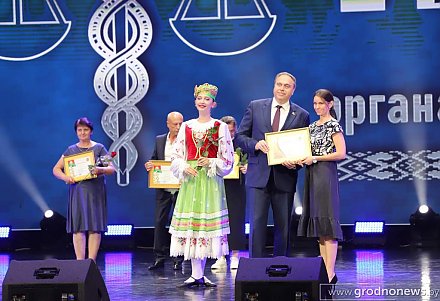 В Гродно наградили лучших работников торговли