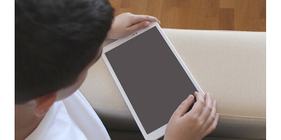 Минобразования подготовило памятку по использованию мобильных устройств в школах