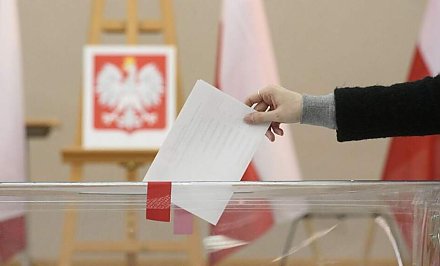 Манипуляция избирателями и пивные вечеринки. Польская элита превратила выборы в настоящий фарс