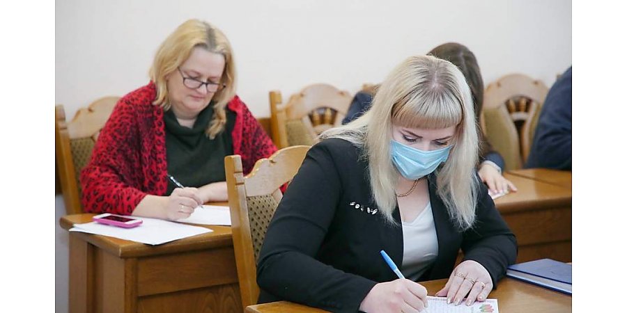 “Мова – тое, што нас яднае”. У Гродзенскім аблвыканкаме напісалі беларускамоўную дыктоўку