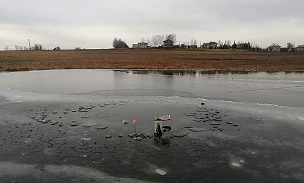 В Лидском районе утонул 30-летний мужчина, который вышел рыбачить на неокрепший лед