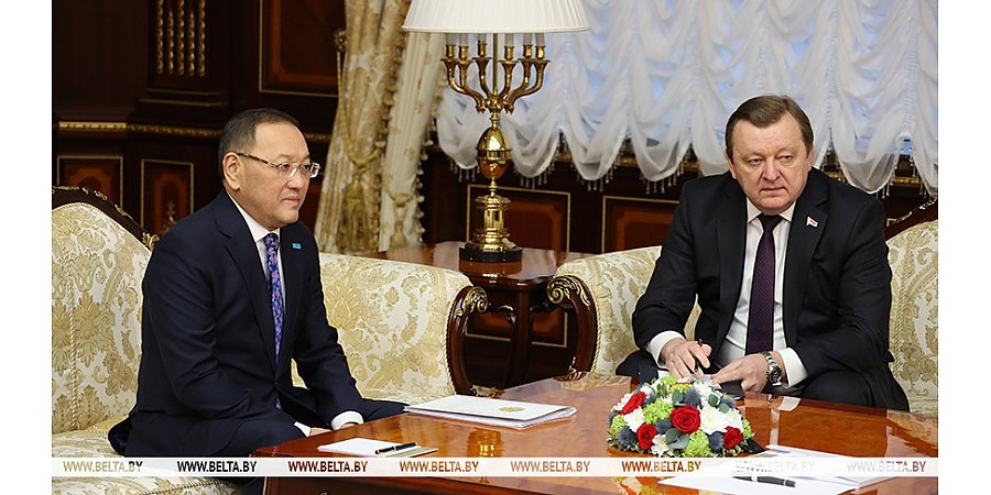 Александр Лукашенко рассчитывает на поддержку Казахстана, чтобы Беларусь уже летом стала членом ШОС