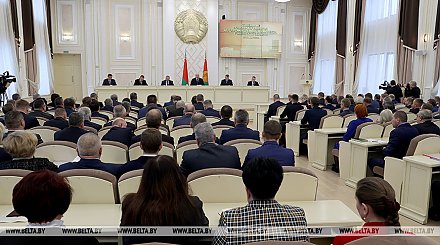 Серьезный разговор по-мужски. Александр Лукашенко требует переломить негативные тенденции в Гомельской области