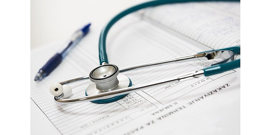 В Беларуси вдвое увеличилось количество медучреждений, которые оказывают медпомощь в праздники и выходные на платной основе