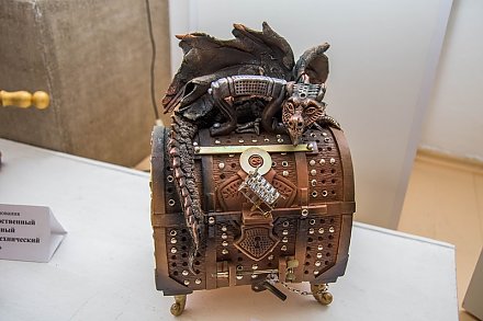 Трициклы, компьютерные тренажеры и маска сварщика с видеокамерой. В Гродно открыли областную выставку инновационного и технического творчества