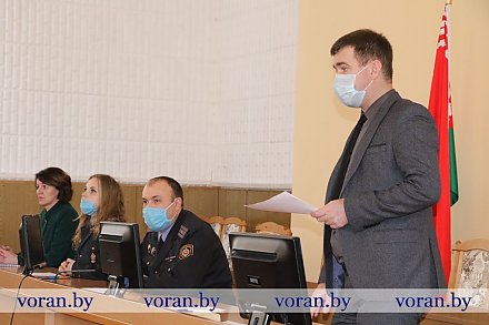 В минувшую пятницу в Вороновском райисполкоме прошло расширенное заседание районного штаба добровольных дружин