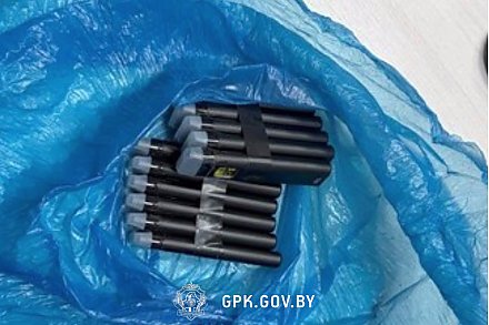 Лидские пограничники задержали иностранца, который пытался ввезти в Беларусь вейп с наркотиками