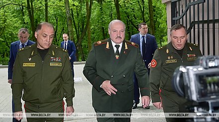 Александр Лукашенко продолжает серию мероприятий по развитию Вооруженных Сил