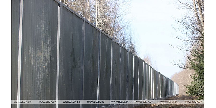 Литва завершила возведение 502-километрового забора на границе с Беларусью