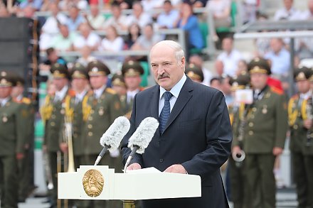 Александр Лукашенко: стадион "Динамо" станет родным домом для любителей активного отдыха