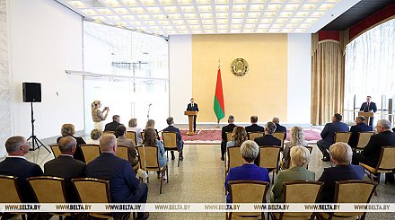 "Фундамент, на котором держится страна". Турчин вручил госнаграды представителям различных сфер