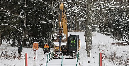 На Кургане Дружбы с латвийской стороны разобрали мост через реку Синюху