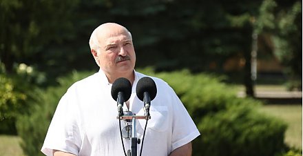 Александр Лукашенко: на труде сельских жителей держится наша страна