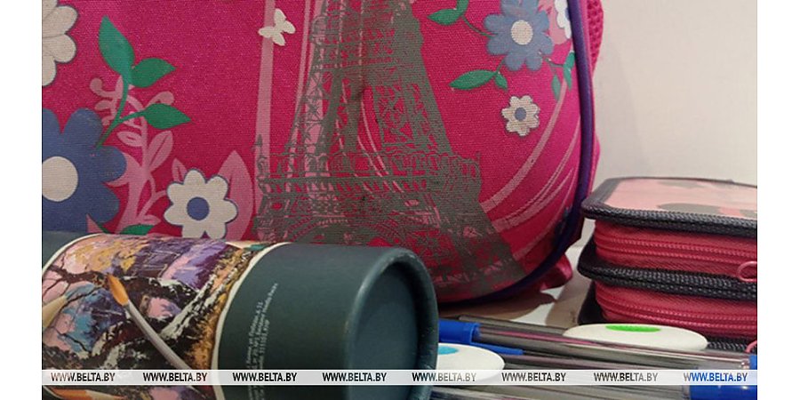Какие категории семей получат материальную помощь к школе, рассказали в Минтруда