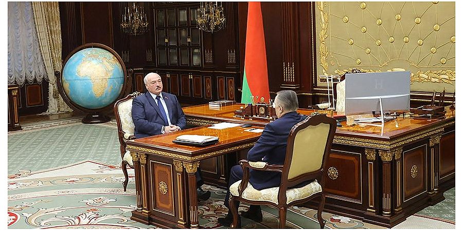 Александр Лукашенко провел встречу с председателем Верховного Суда Валентином Сукало