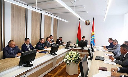 "В вопросах охраны труда нет места формализму". Вопросы профилактики производственного травматизма в регионе обсудили в Лиде