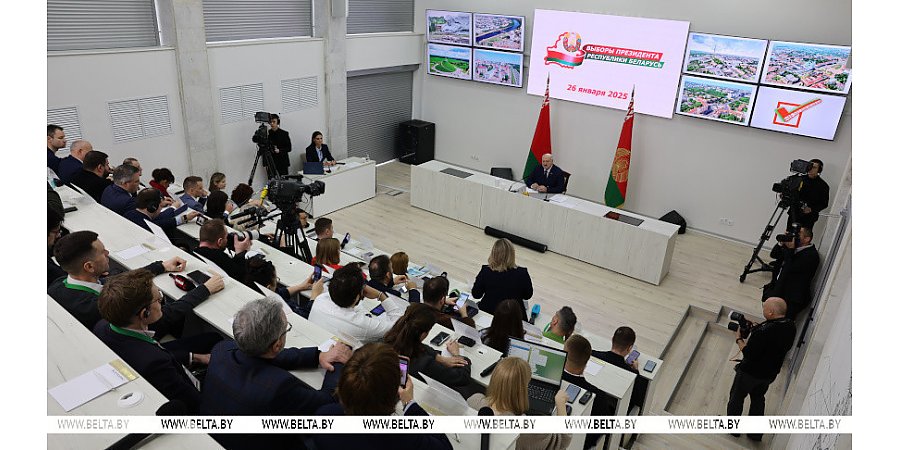 Президент Беларуси пообщался с журналистами